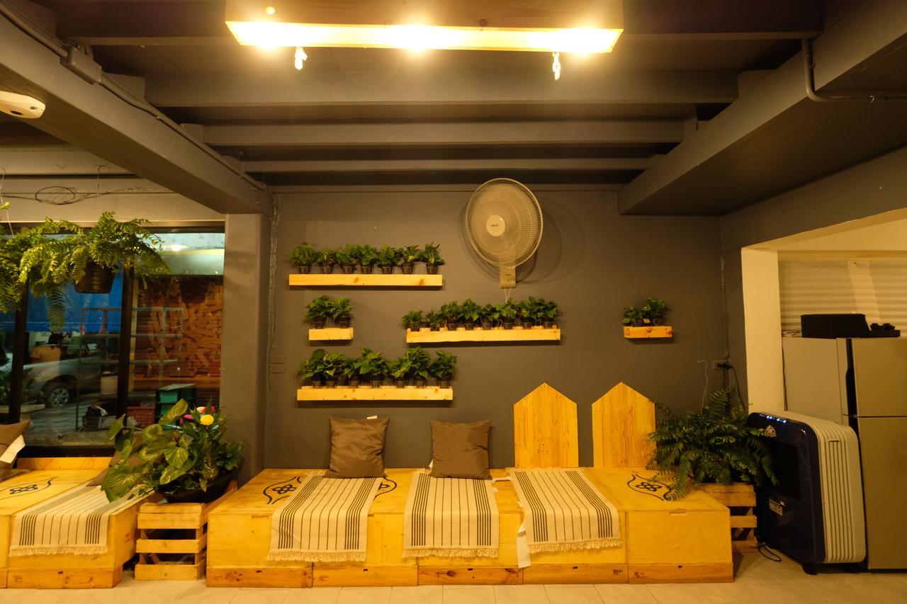 Bandai Hostel Pak Kret Exterior foto